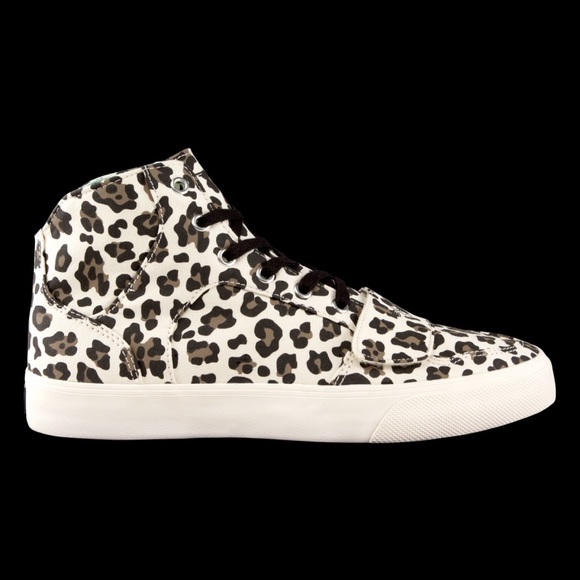 creative recreation brand